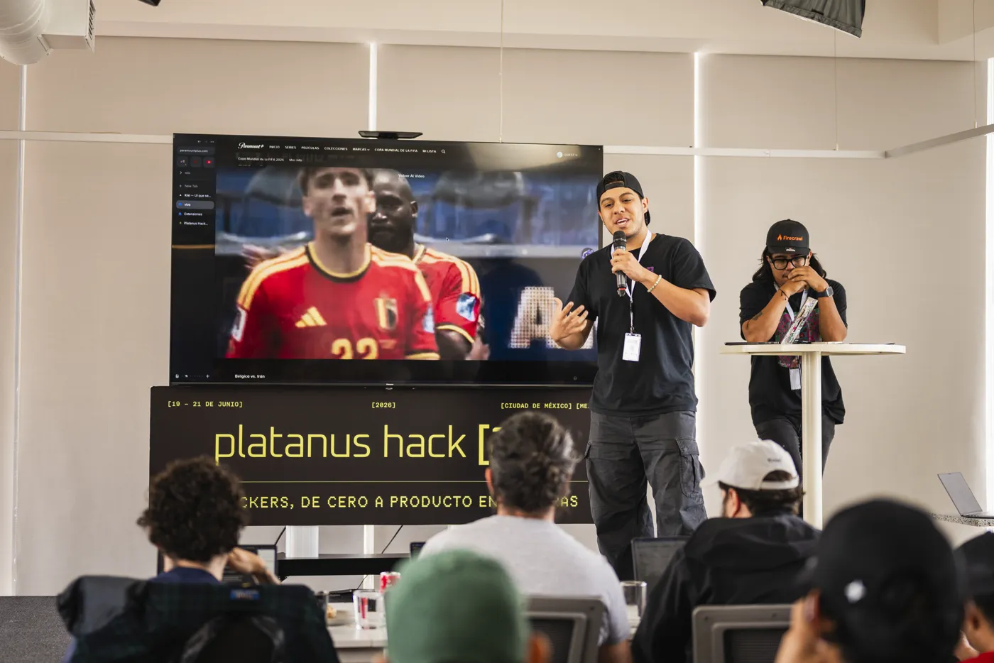 Pitching Klai at Platanus Hack 26